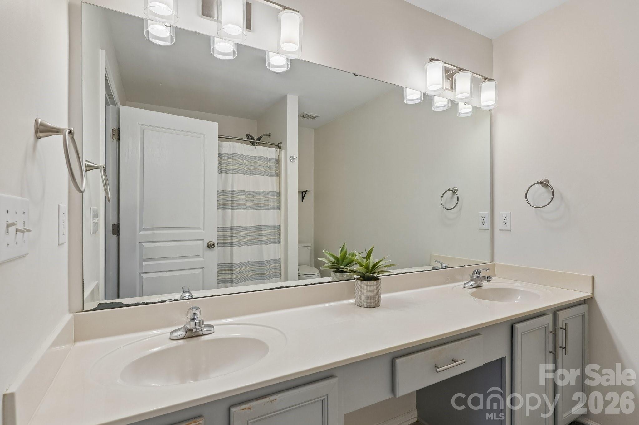 Oakstone - Residential
