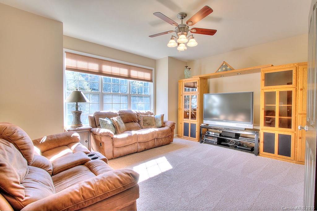 Hunter Oaks - Residential