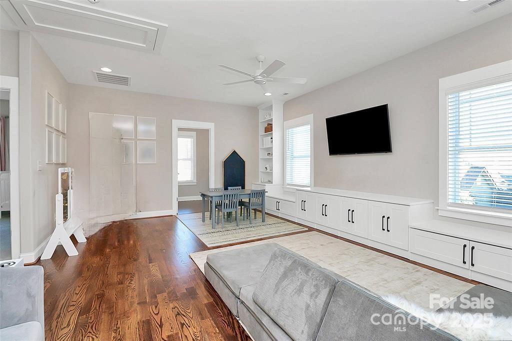 Riverwalk - Residential