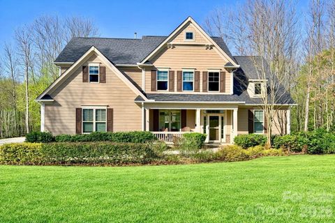 Photo of 369 Cove Creek Loop, Mooresville, NC 28117 (MLS # 4337369)