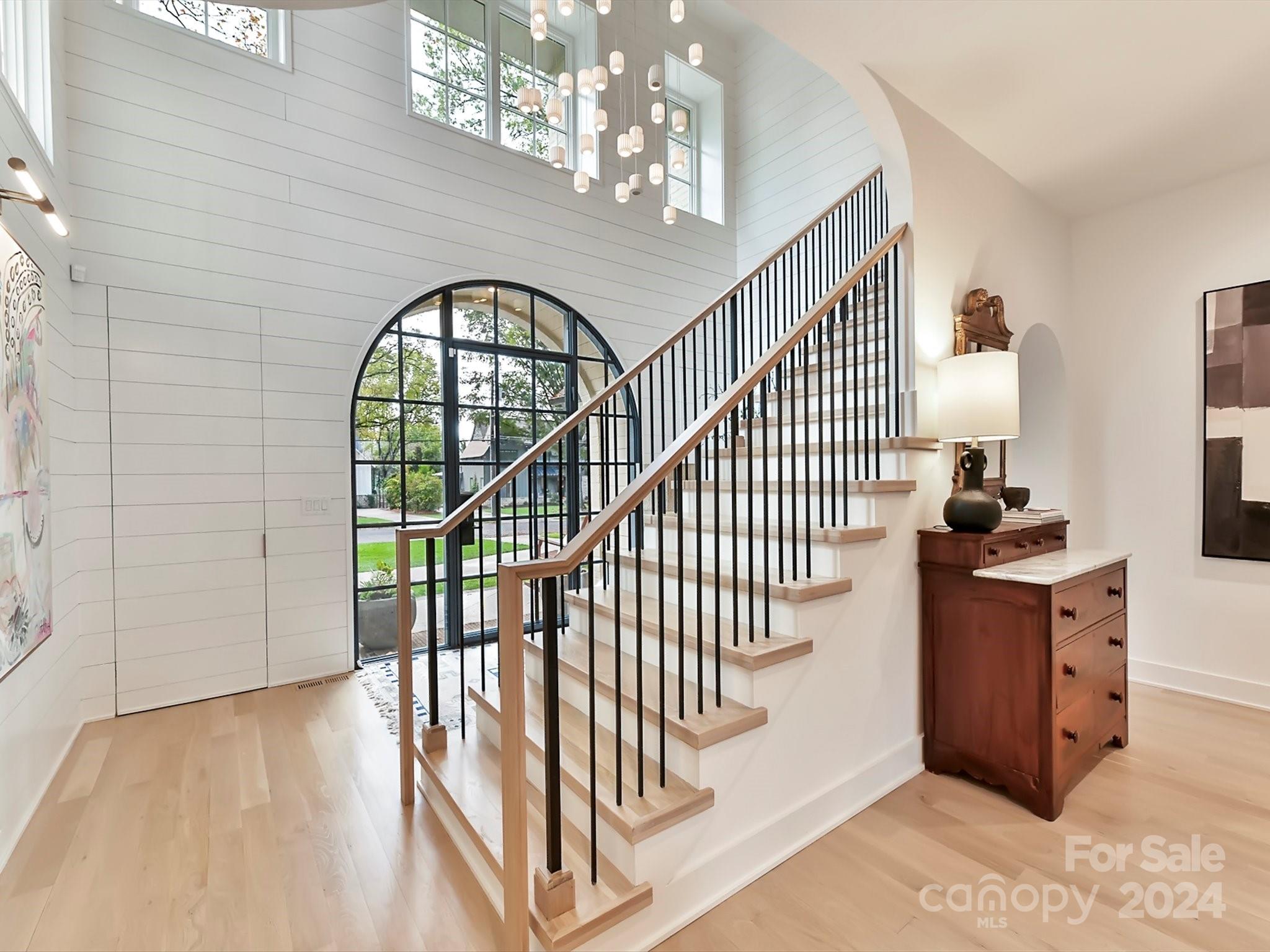 1401 Heather Lane