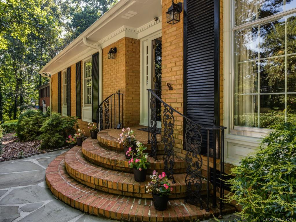 Singing Springs - Residential