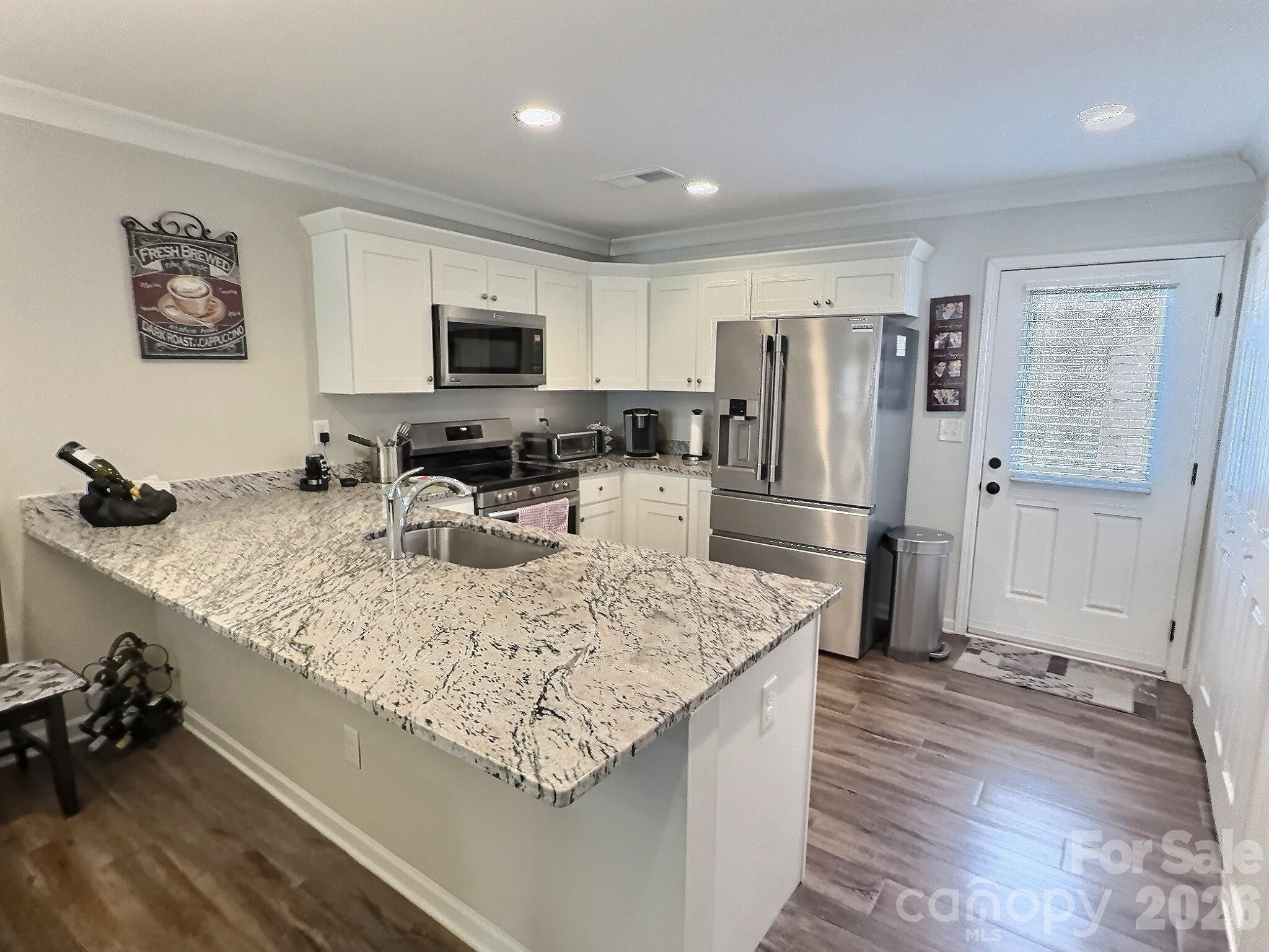 Avery Lake - Residential