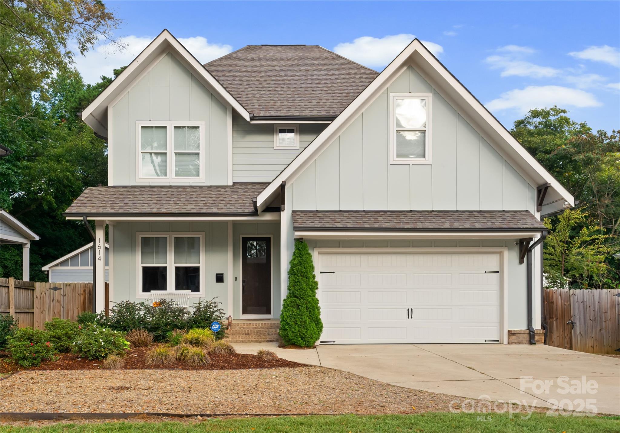 Charlotte, North Carolina 28205, United States, 5 Bedrooms Bedrooms, ,3 BathroomsBathrooms,Residential,Coming Soon,223005