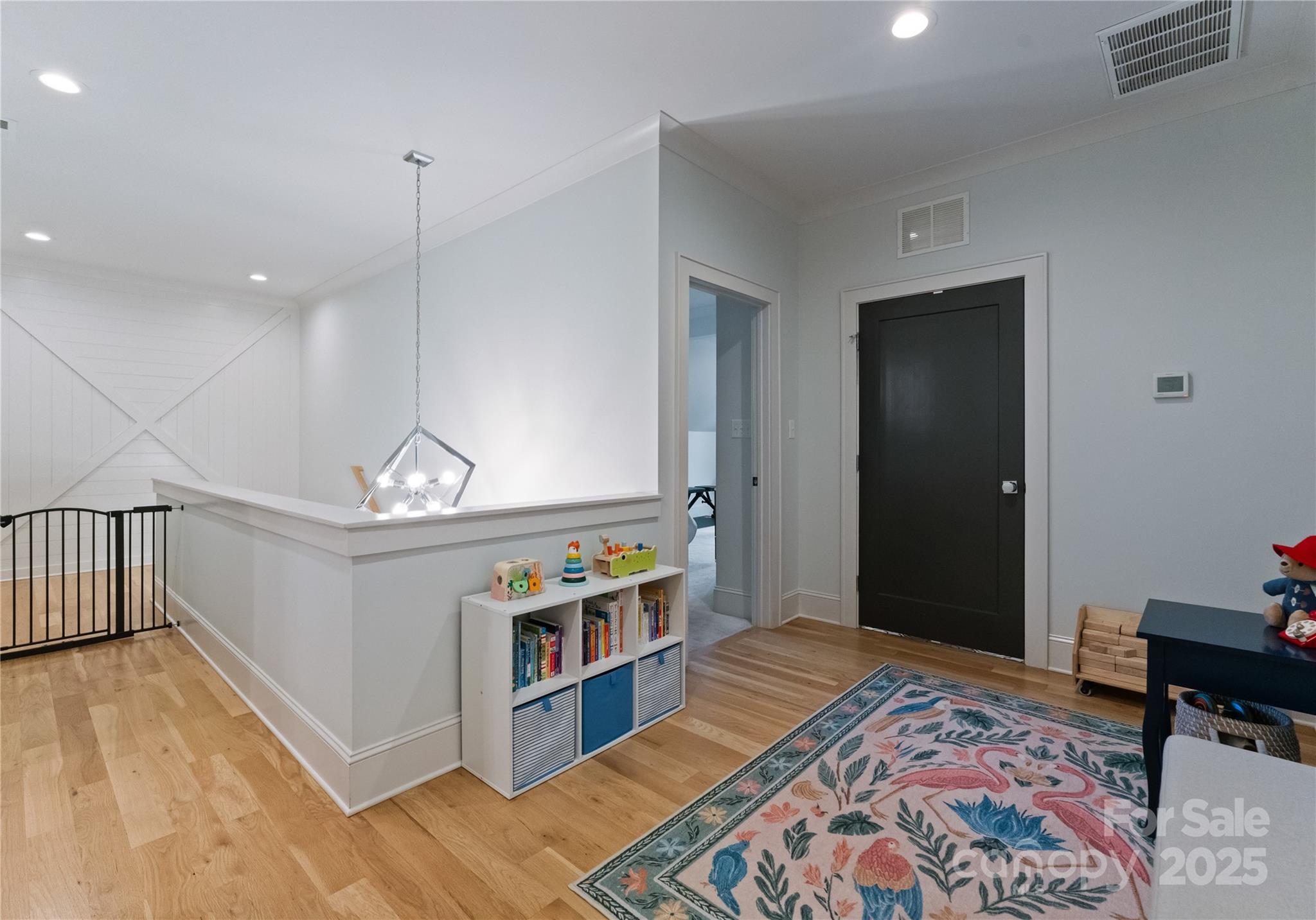 Charlotte, North Carolina 28205, United States, 5 Bedrooms Bedrooms, ,3 BathroomsBathrooms,Residential,Coming Soon,223005