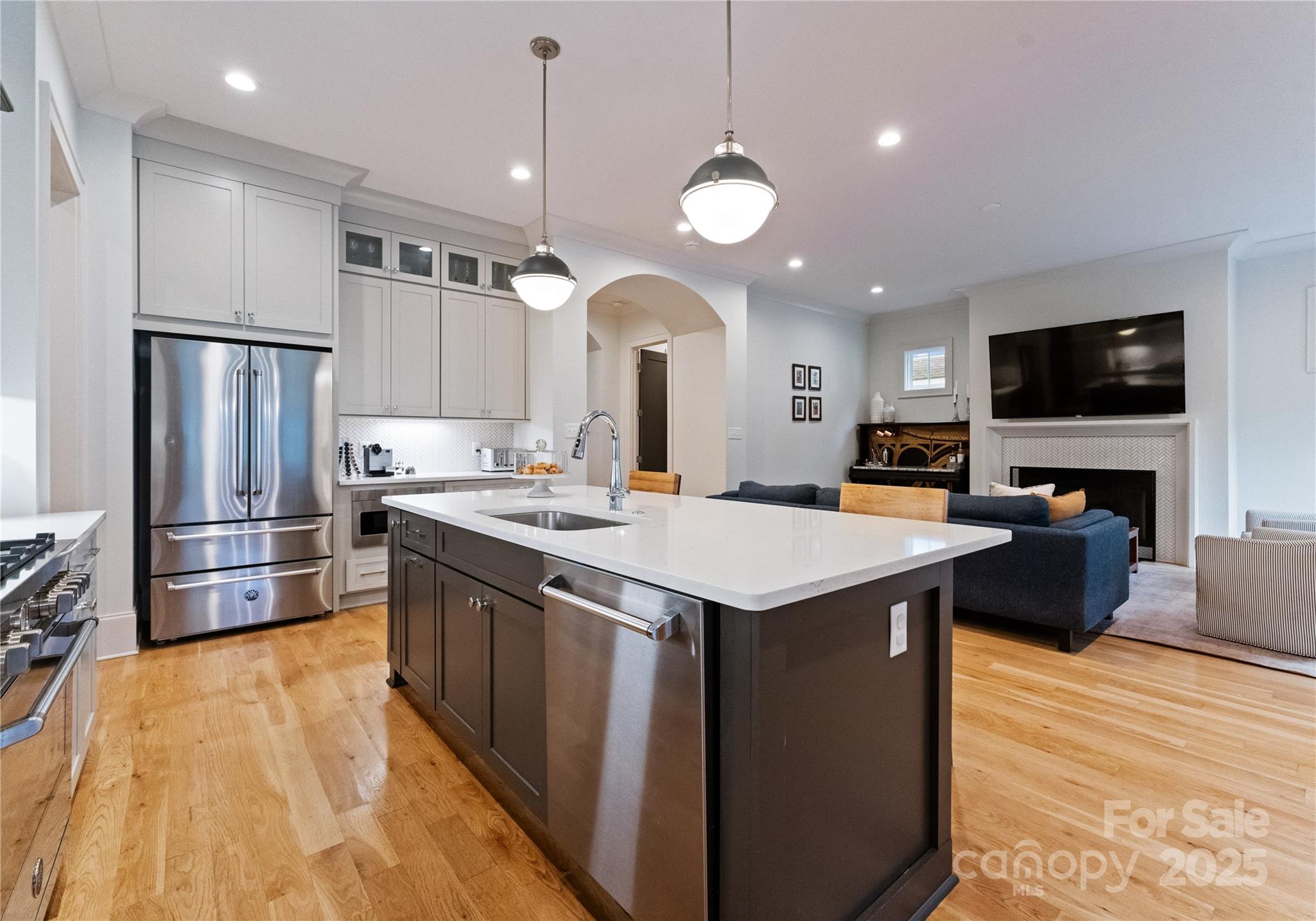 Charlotte, North Carolina 28205, United States, 5 Bedrooms Bedrooms, ,3 BathroomsBathrooms,Residential,Coming Soon,223005