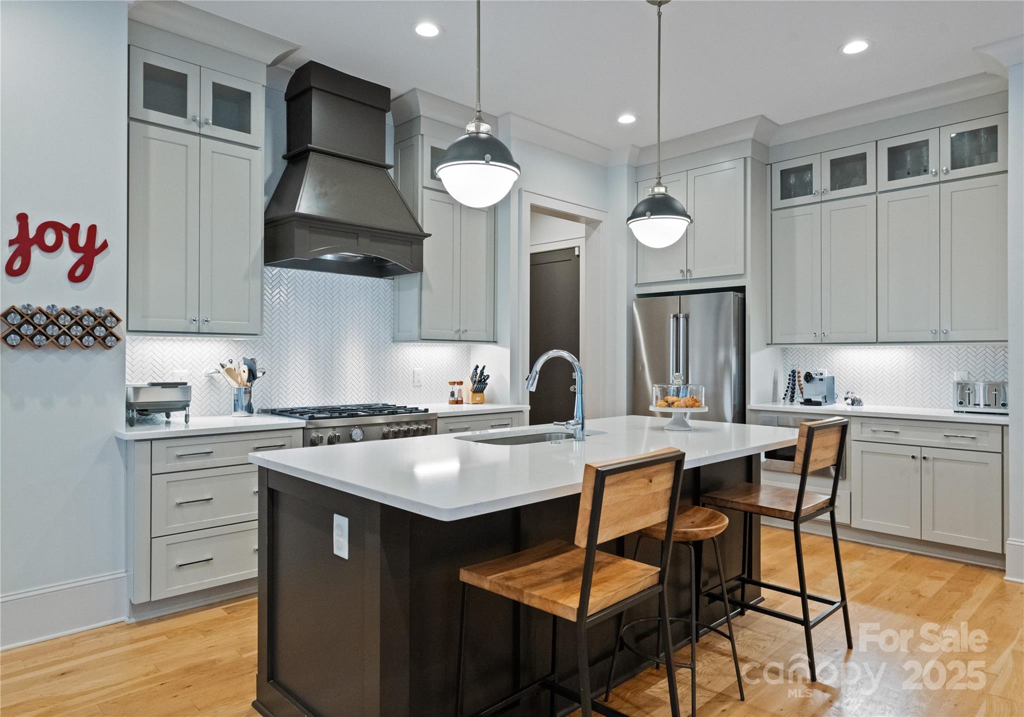 Charlotte, North Carolina 28205, United States, 5 Bedrooms Bedrooms, ,3 BathroomsBathrooms,Residential,Coming Soon,223005