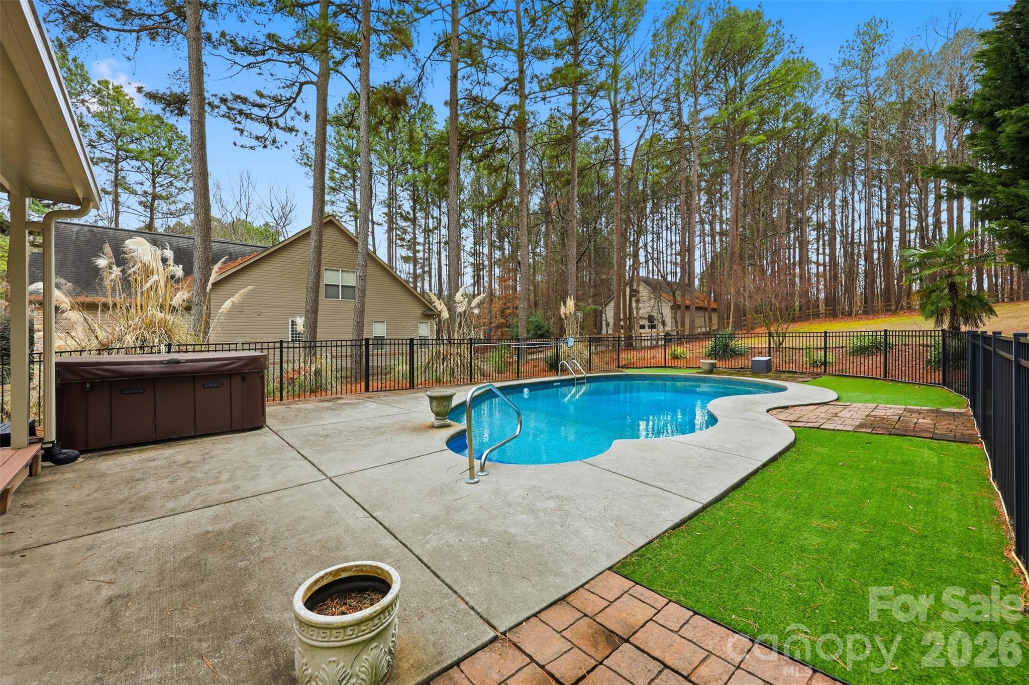 Somerset On Lake Norman - Residential