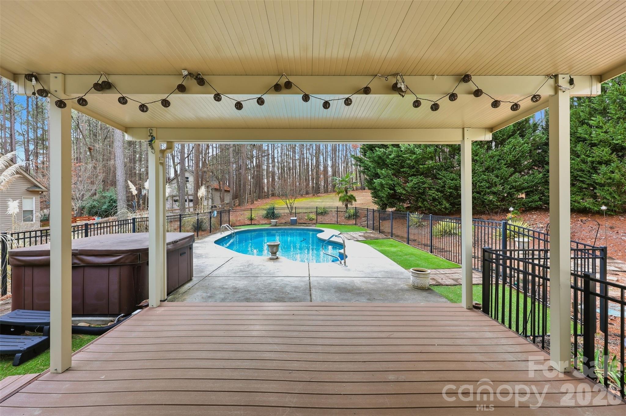 Somerset On Lake Norman - Residential