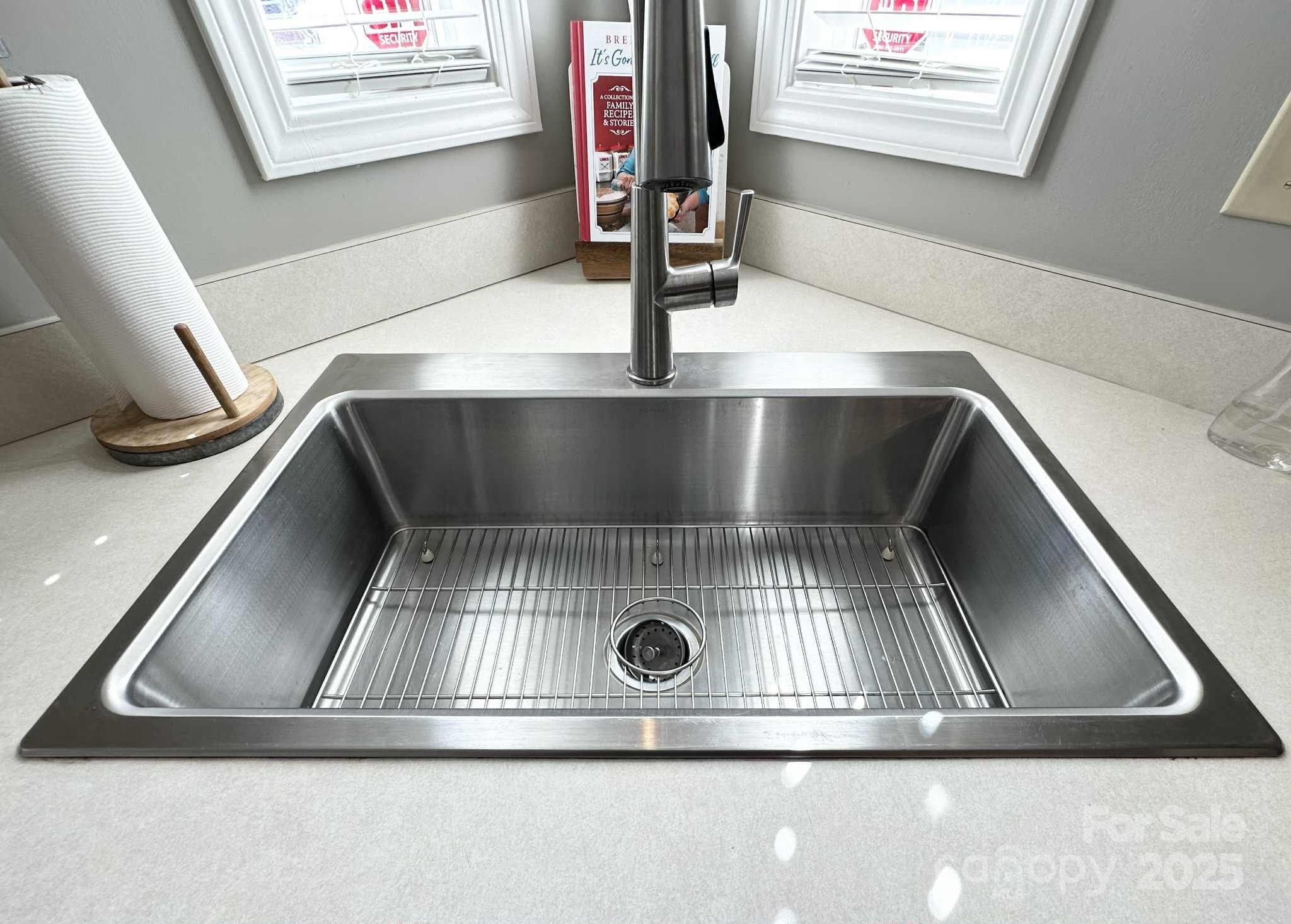 Hudson, North Carolina 28638, United States, 3 Bedrooms Bedrooms, ,2 BathroomsBathrooms,Residential,Active,227513