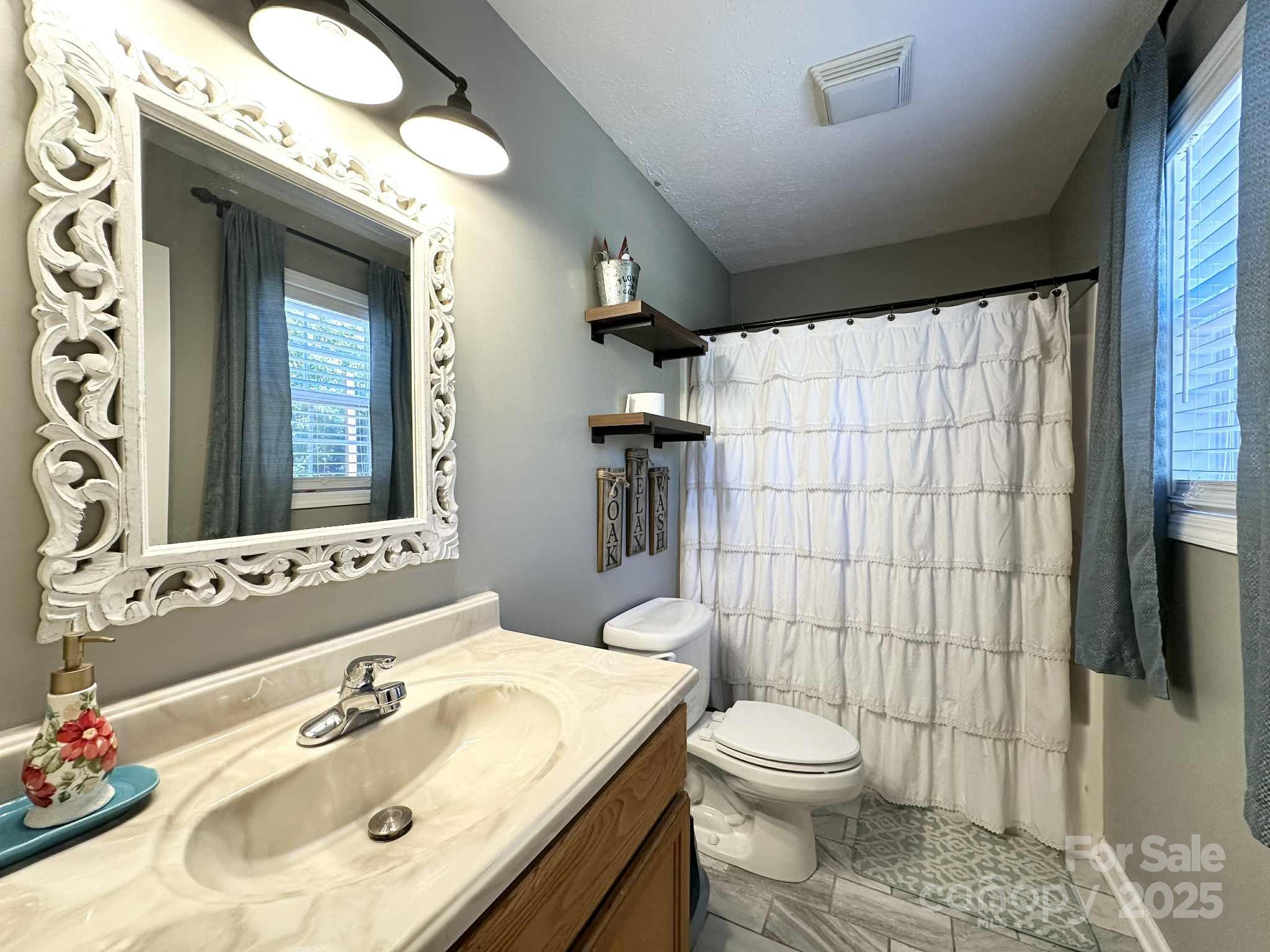 Hudson, North Carolina 28638, United States, 3 Bedrooms Bedrooms, ,2 BathroomsBathrooms,Residential,Active,227513