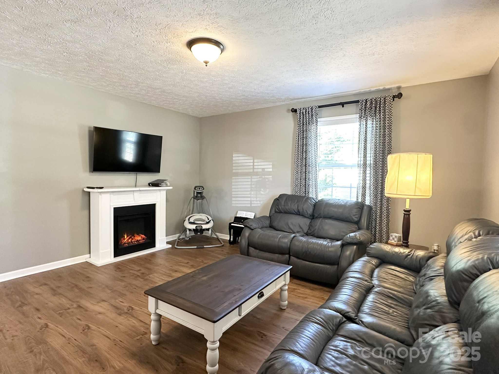 Hudson, North Carolina 28638, United States, 3 Bedrooms Bedrooms, ,2 BathroomsBathrooms,Residential,Active,227513