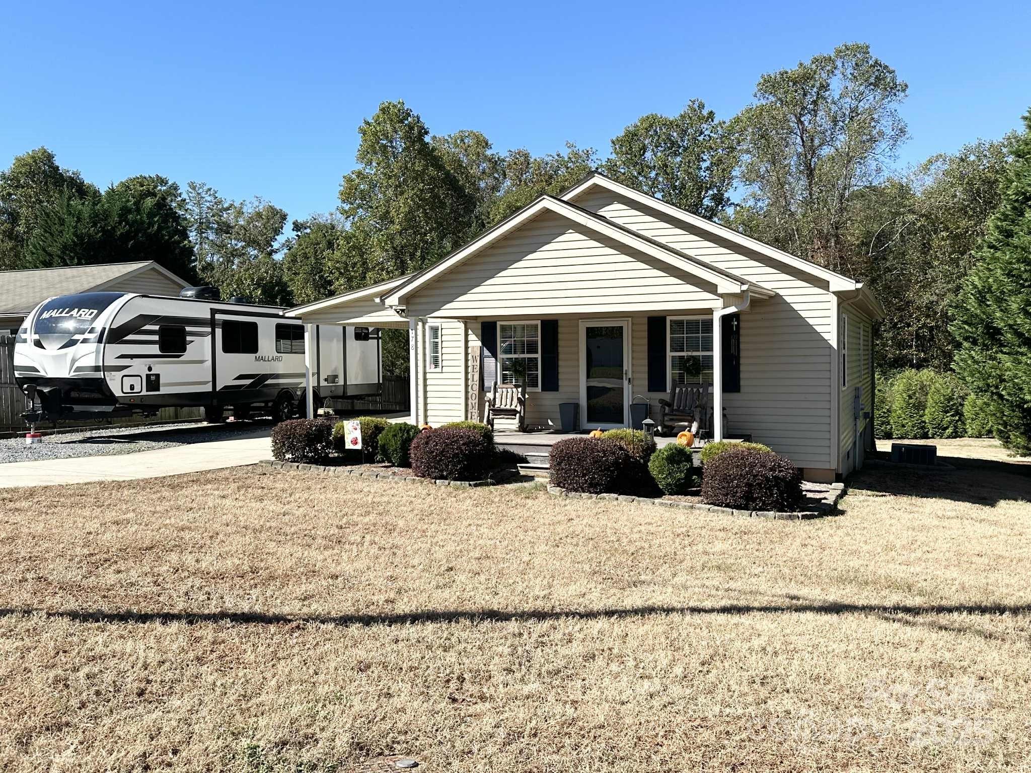 Hudson, North Carolina 28638, United States, 3 Bedrooms Bedrooms, ,2 BathroomsBathrooms,Residential,Active,227513