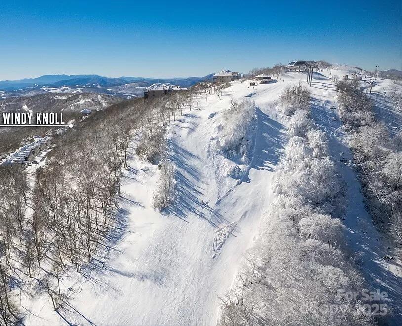 180 Windy Knoll
