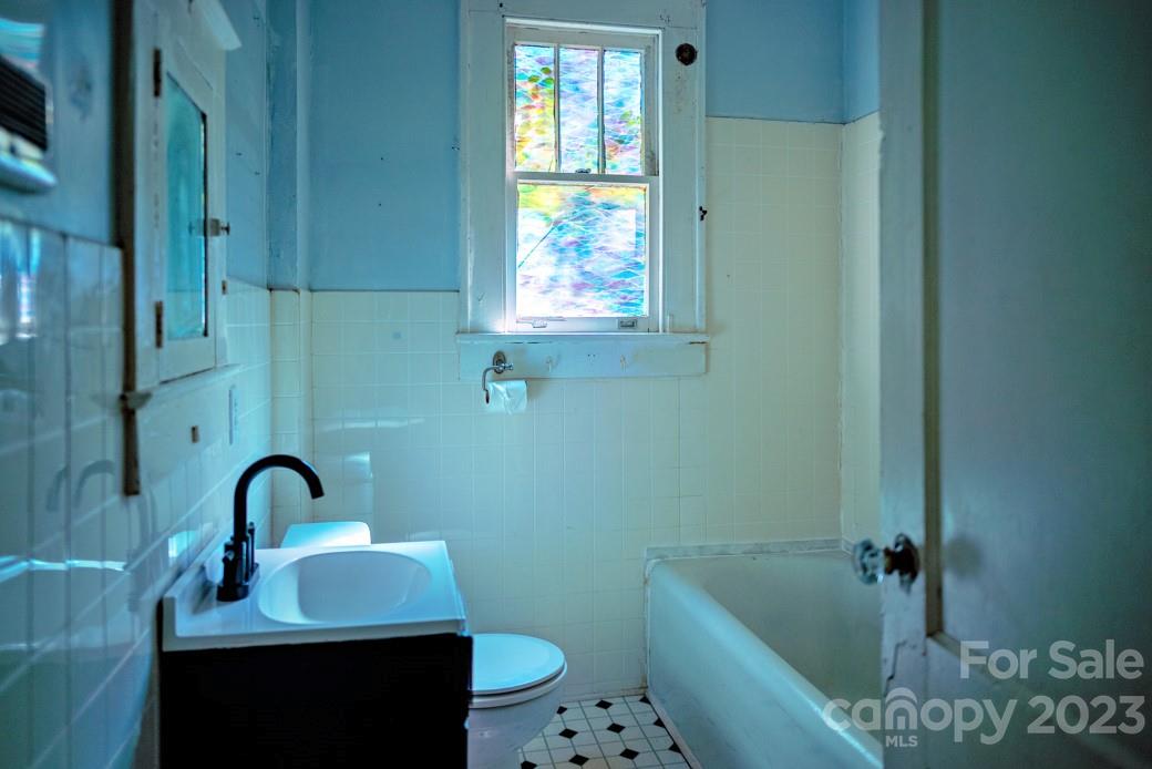 Elizabeth - Residential