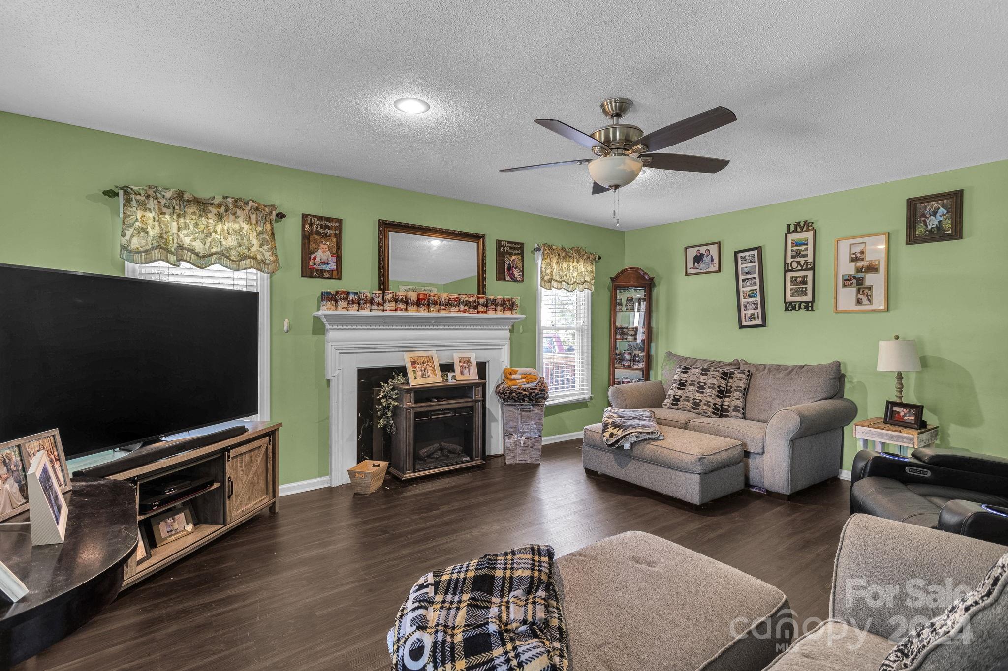 Poplar Trails - Residential