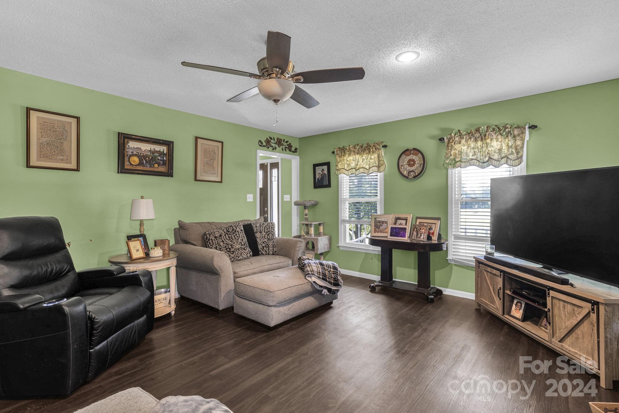 Poplar Trails - Residential