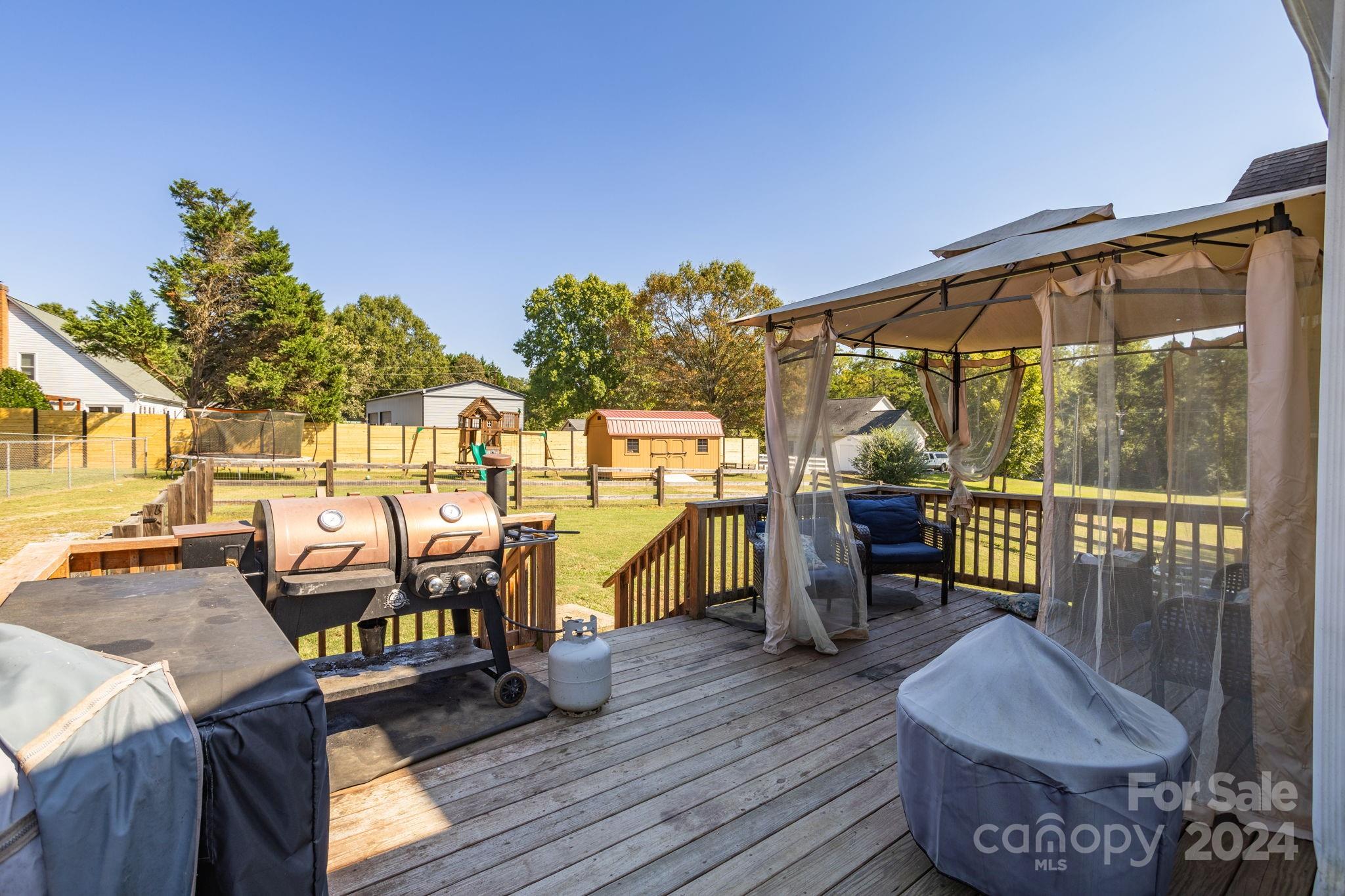 Poplar Trails - Residential