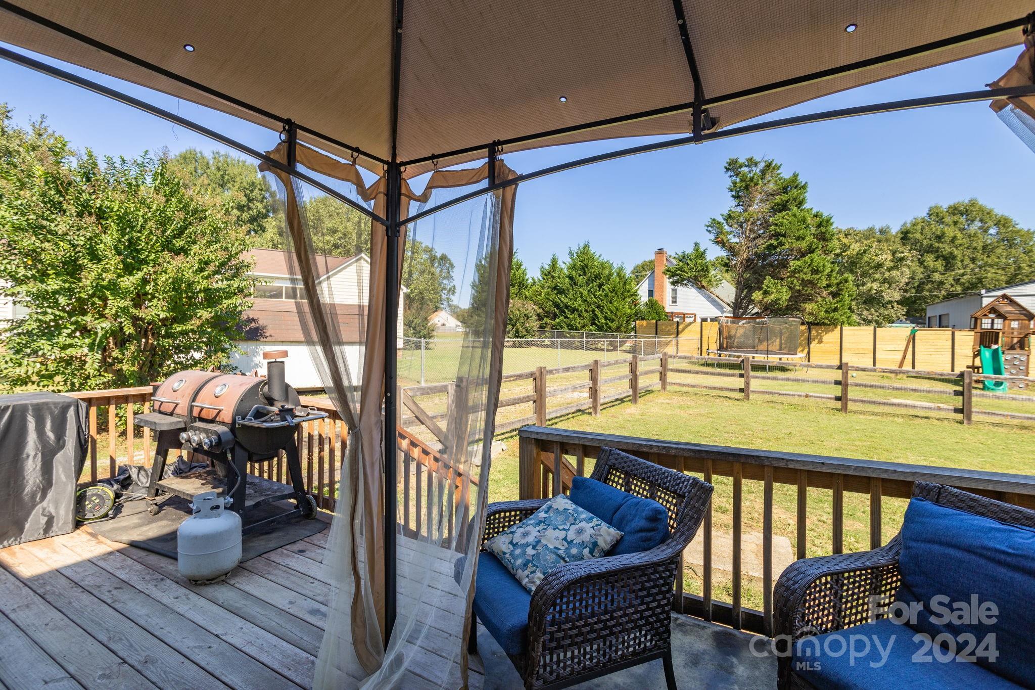 Poplar Trails - Residential