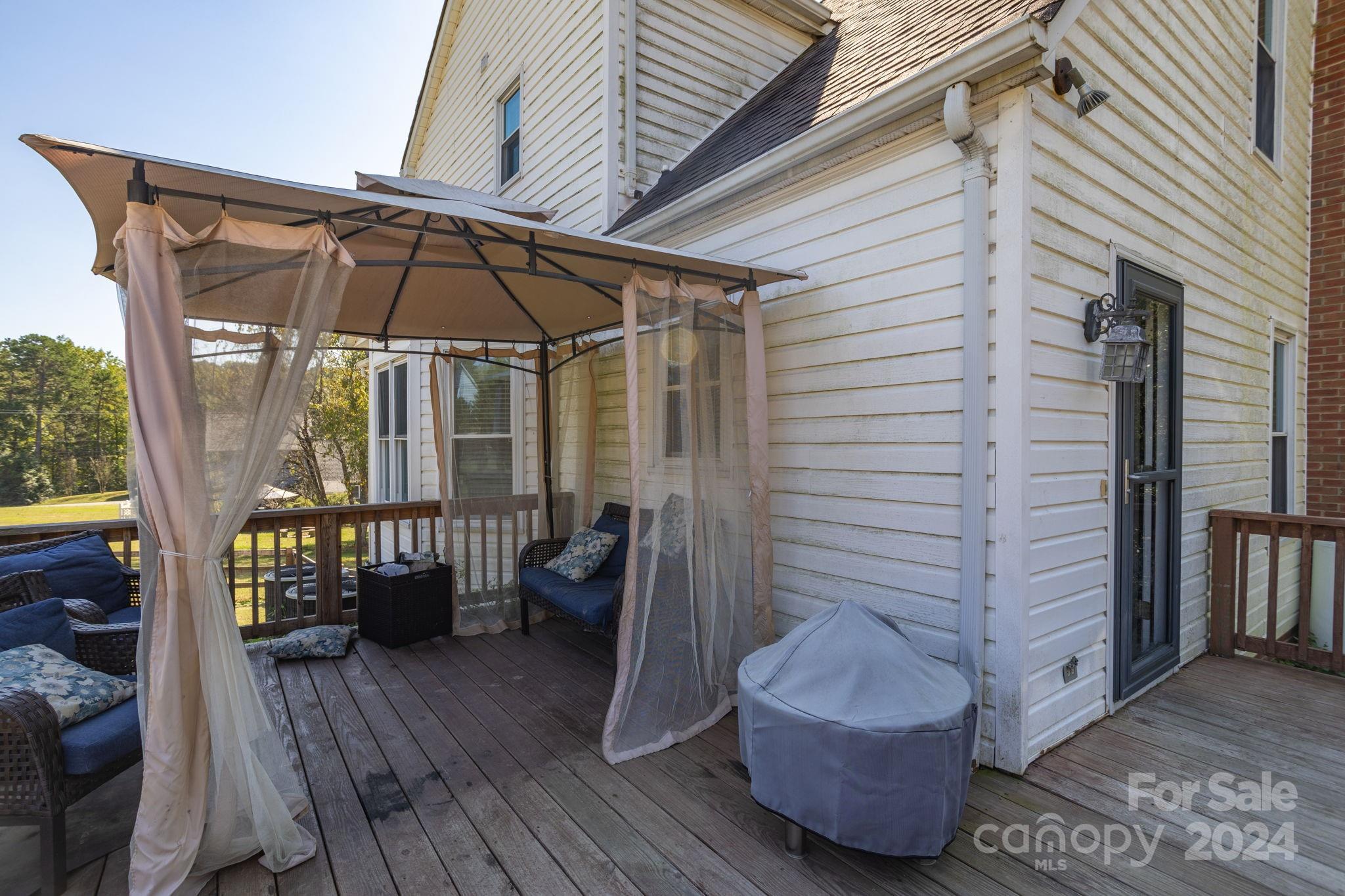 Poplar Trails - Residential