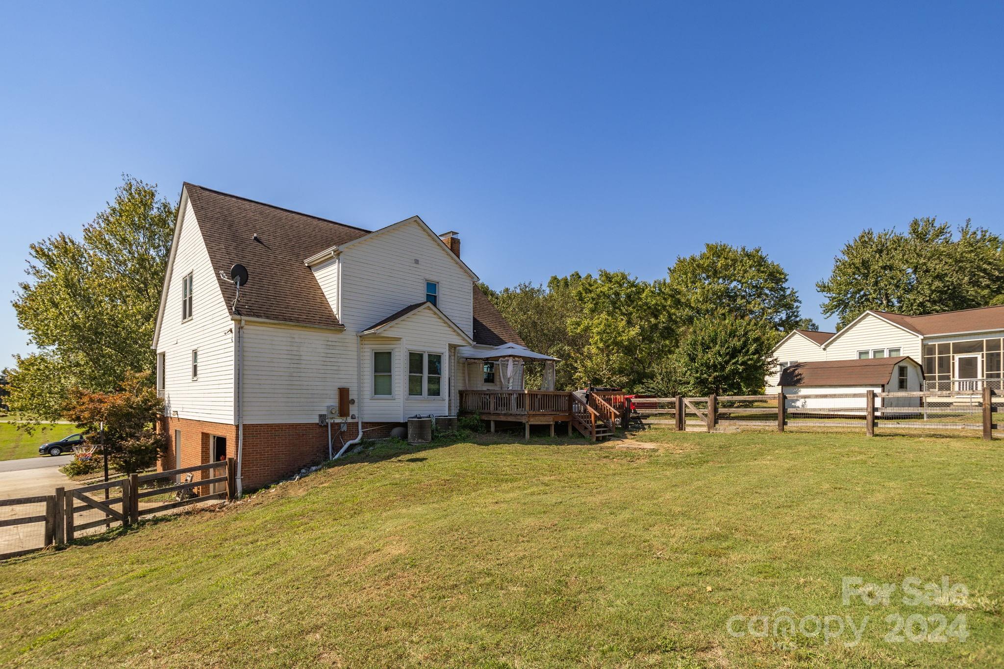 Poplar Trails - Residential