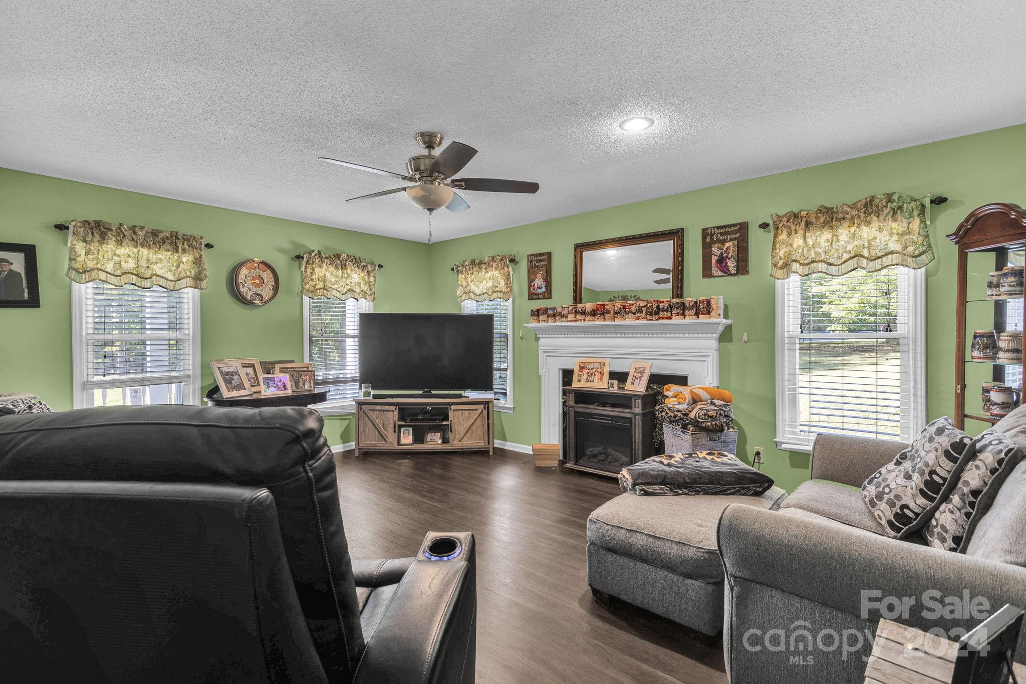 Poplar Trails - Residential