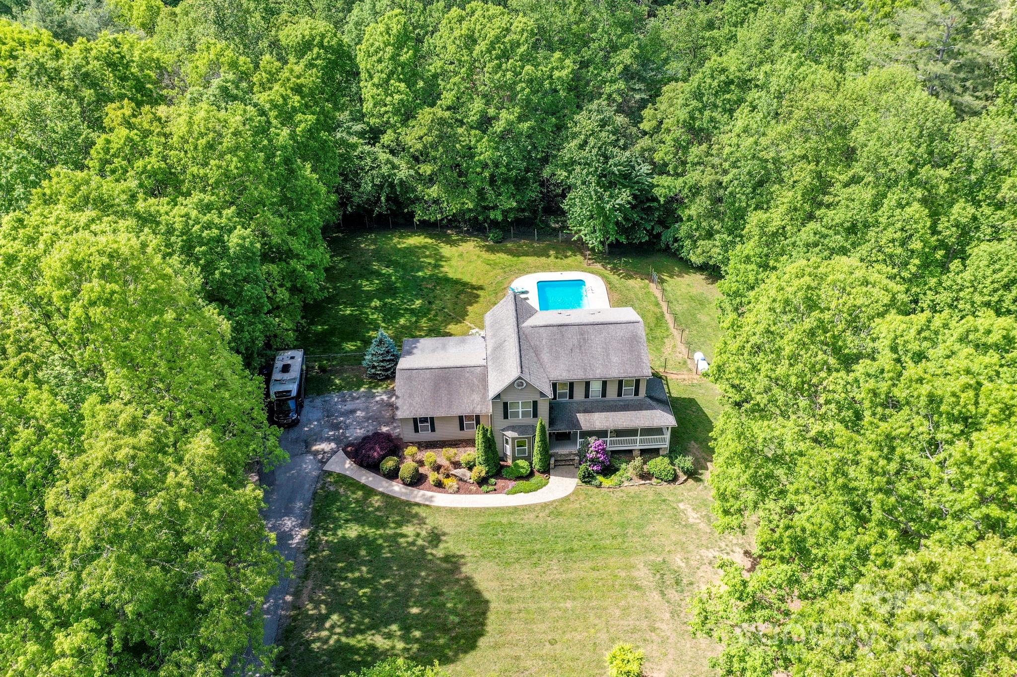 69 Ivy Lane