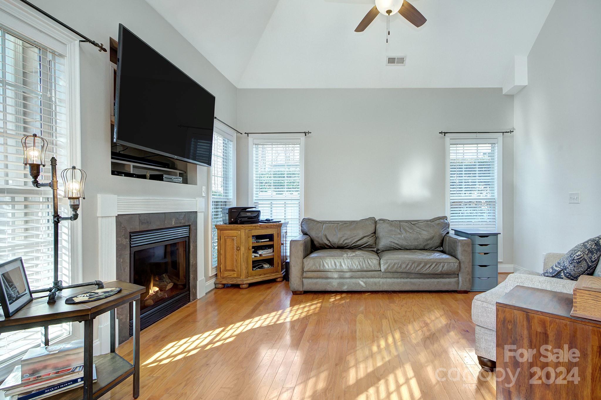 Summercreste - Residential