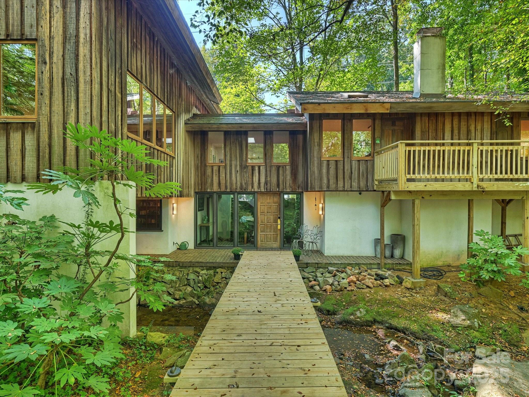 5624 Glenkirk Road