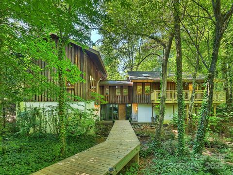 5624 Glenkirk Road Charlotte NC 28210