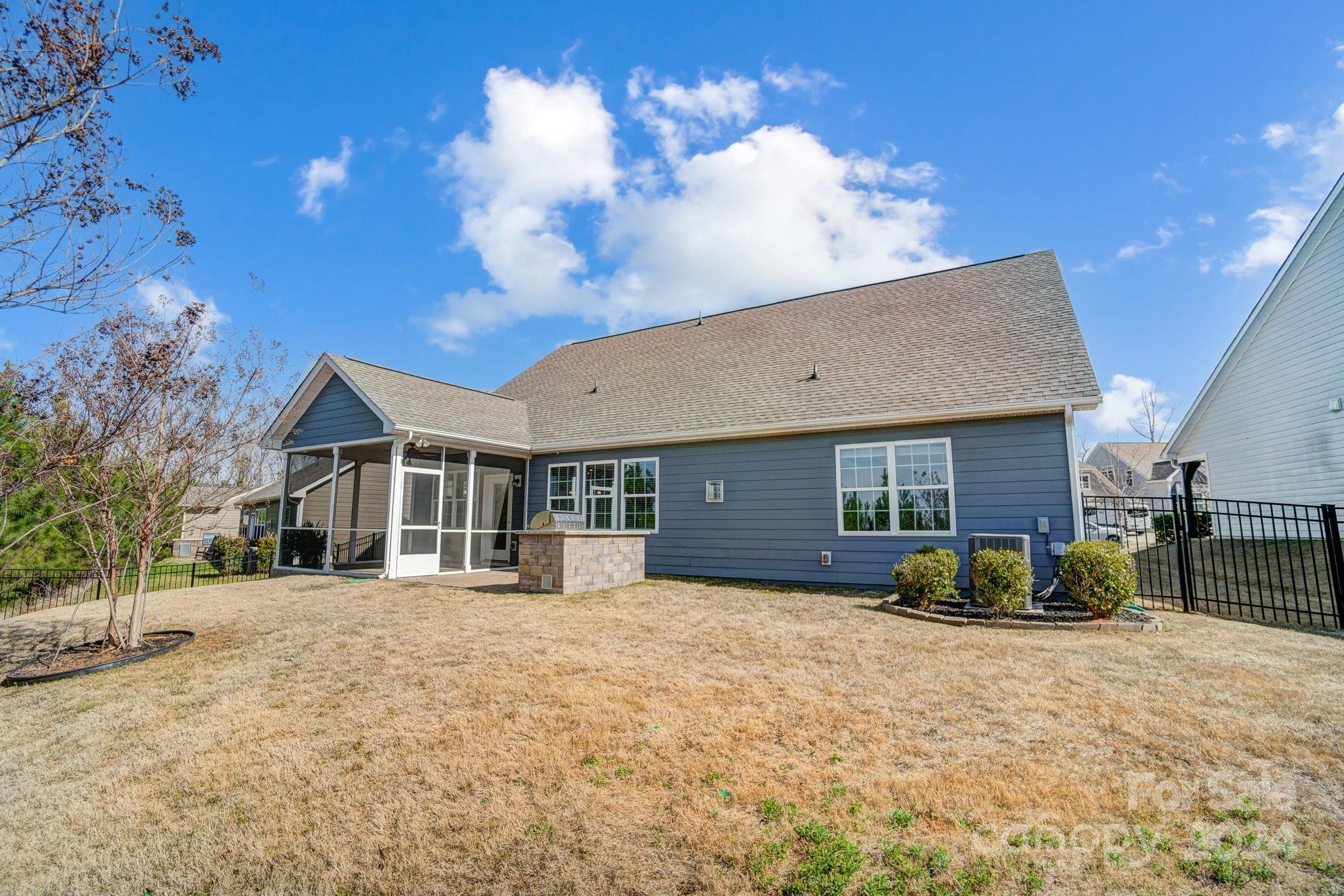 Summerhouse at Paddlers Cove - Residential