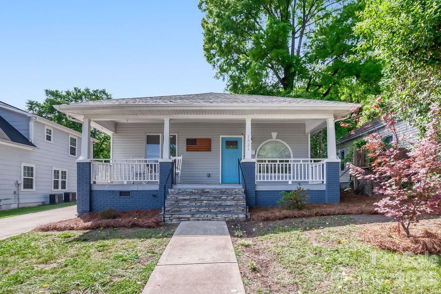 Charming renovated ranch in Midwood! Completely remodeled in 2019, this three bedroom, two full bathroom home is move in ready. The nearly quarter acre lot is deep, flat and private. Ample driveway parking, fully fenced yard and picturesque covered front porch. Conveniently located to all things Plaza Midwood, Villa Heights, Belmont & NoDa!