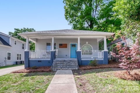 Photo of 1521 Hawthorne Lane, Charlotte, NC 28205 (MLS # 4382322)