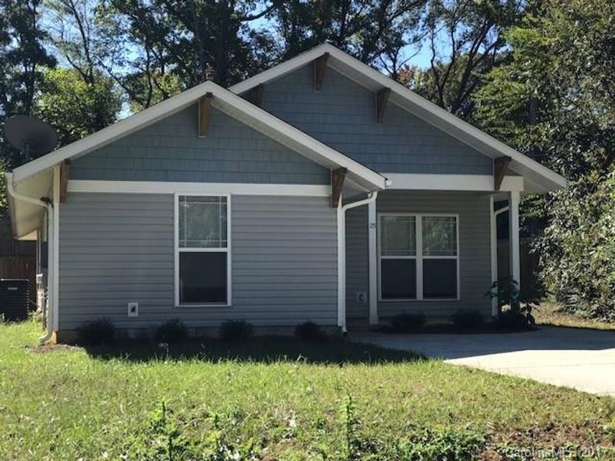 Beautiful ONE YEAR OLD Craftsman style Ranch home located near downtown Fort Mill! Spacious Floor Plan with 4 bedrooms/2 full baths and covered front porch. Interior boasts large bedrooms, open layout with Granite Counters, Stainless Appliances, Laminate Hardwood Floors and Tile Baths! Large first floor Master Bedroom w/large private bathroom! Vinyl Blinds throughout and fully fenced yard! Don't miss out on this one!