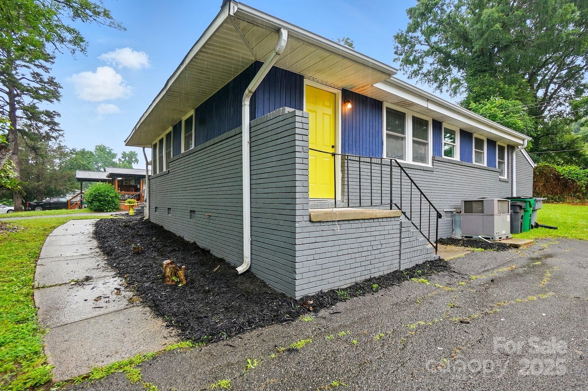 1414 Wembley Drive