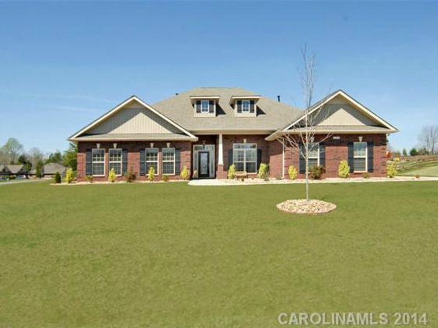 Full brick on over an acre! Open plan, custom paint, gourmet kitchen, stainless steel appliances, granite, huge pantry. 3 full baths w/ granite counters & tiled floors. Oversized master w/ tray ceiling & tremendous closet w/ natural light. 2 of the 3 secondary beds have walk in closets. Huge bonus w/ walk in storage. Covered porch w/ fans, outside stone fire pit. Close to 77. Low taxes.