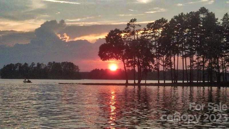 Uwharrie Point - Land