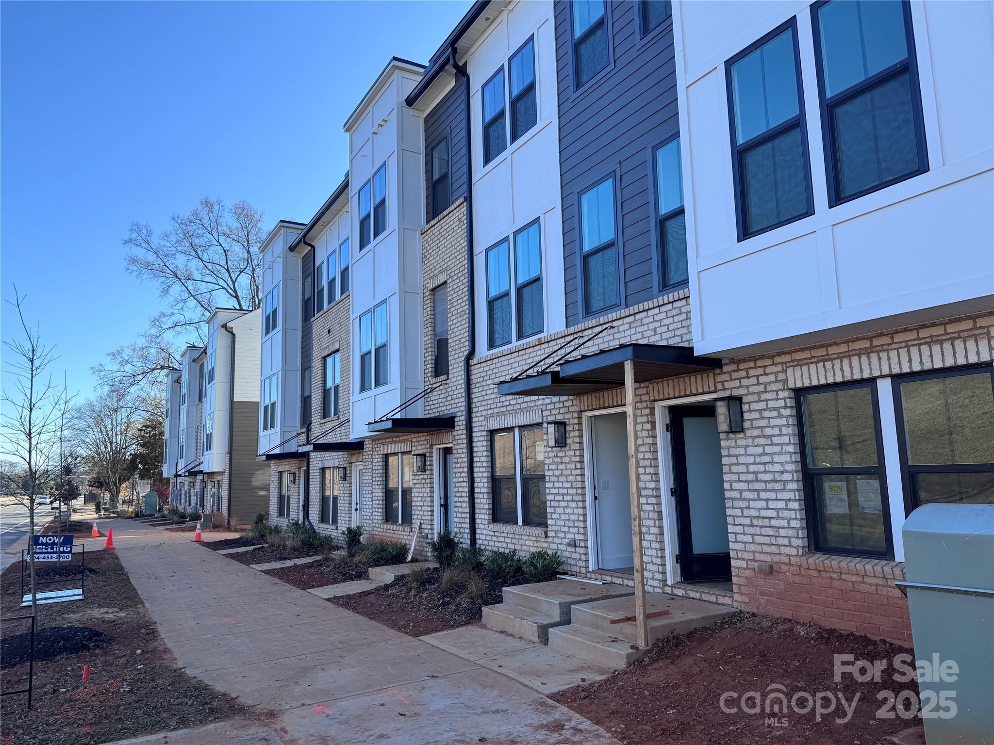 6024 Old Pineville Road 18