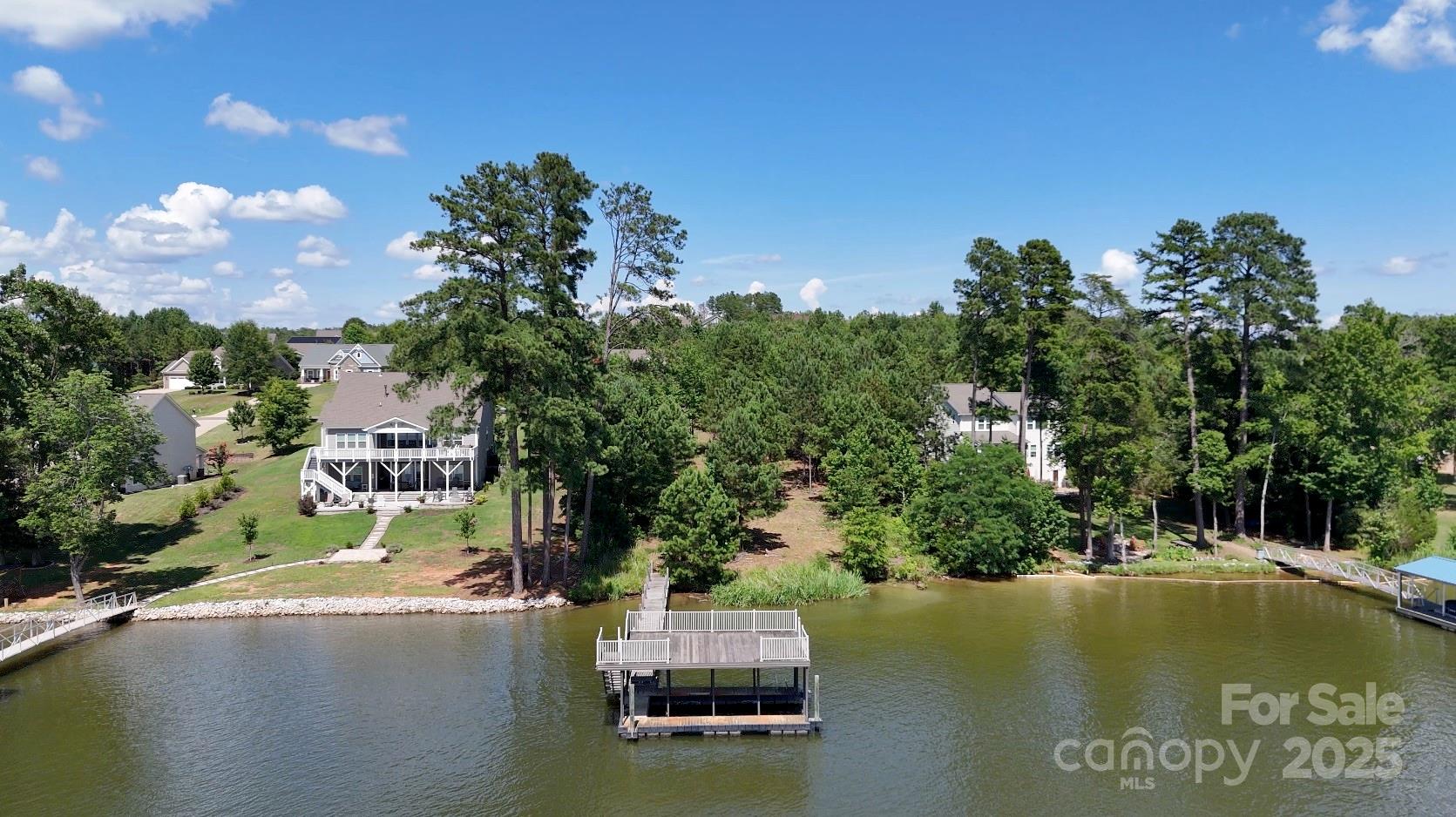 10219 Lakeshore Drive