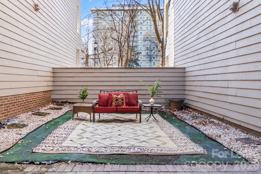 Barringer Square - Residential Lease