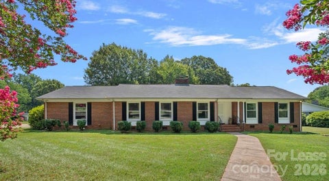 Photo of 1600 Woodberry Road, Charlotte, NC 28212 (MLS # 4429942)