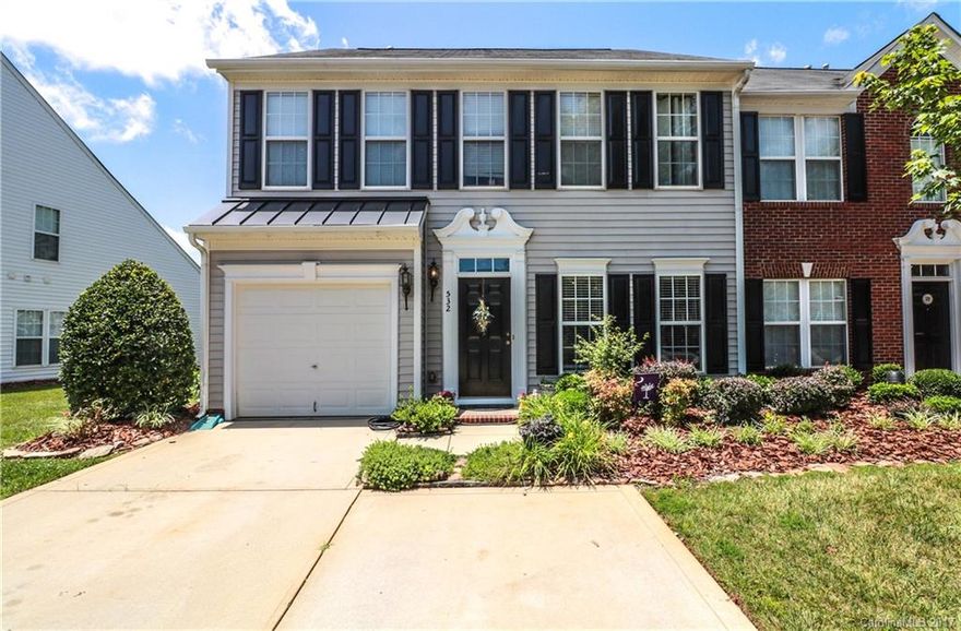 END UNIT- Prime location with awesome schools and amenities! This is definitely a place to call home. Beautiful well-maintained town home located in sought after Reagents Park with award winning schools. Open floor plan with great room, eat in area and formal dining. The spacious master suite has a walk-in closet, tray ceiling vanity, garden tub and enclosed glass shower. Lots of windows and natural sunlight throughout. Don’t miss the opportunity because this home wont last long!!!