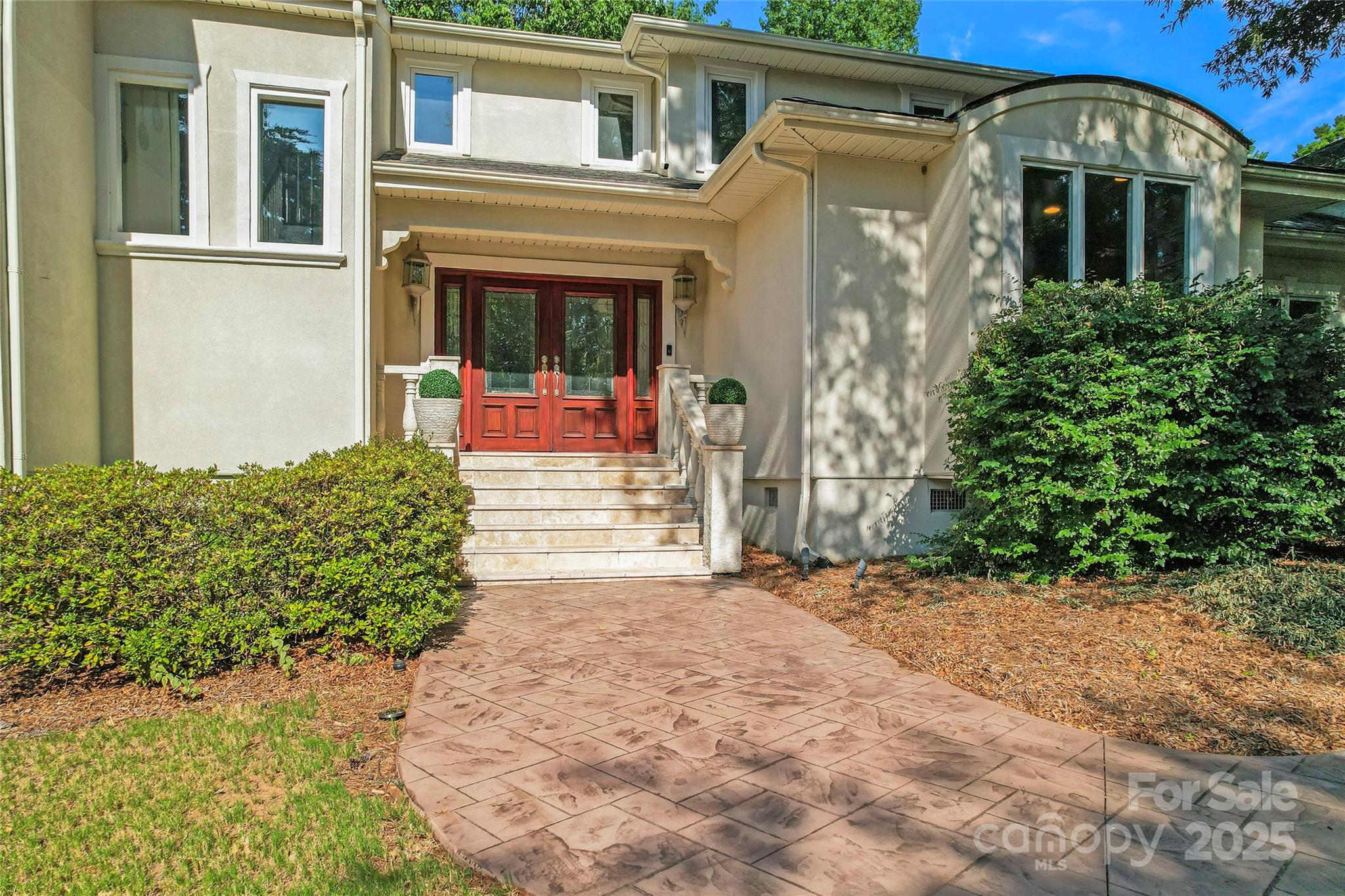 35 Heritage Drive