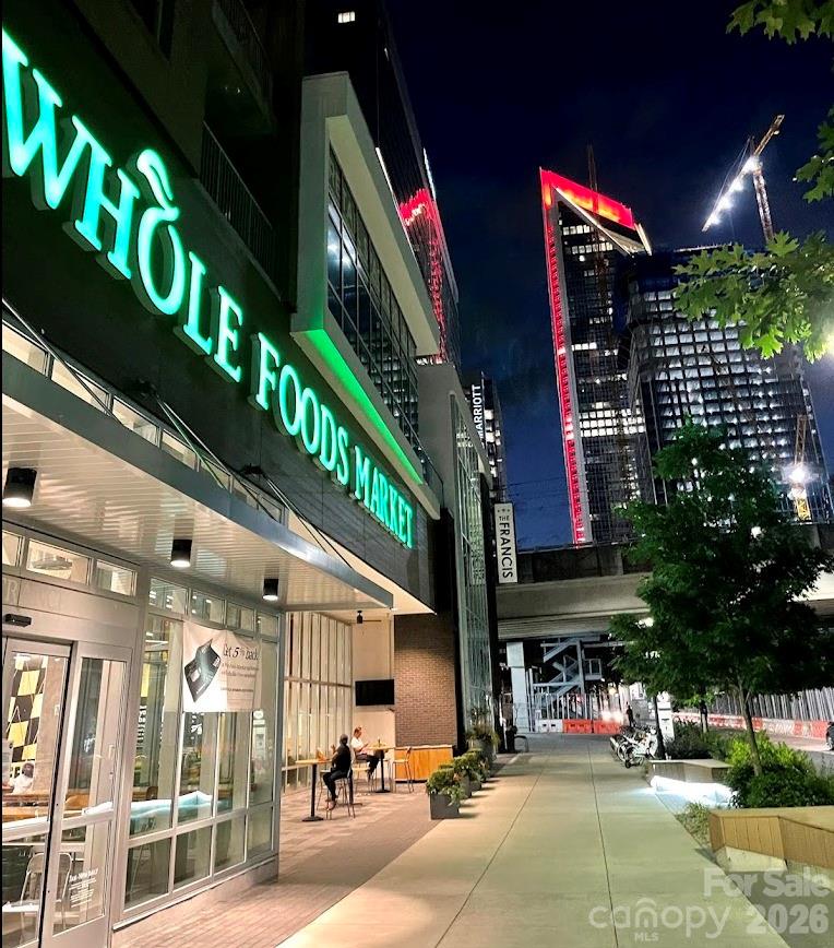 The Arts District - Land