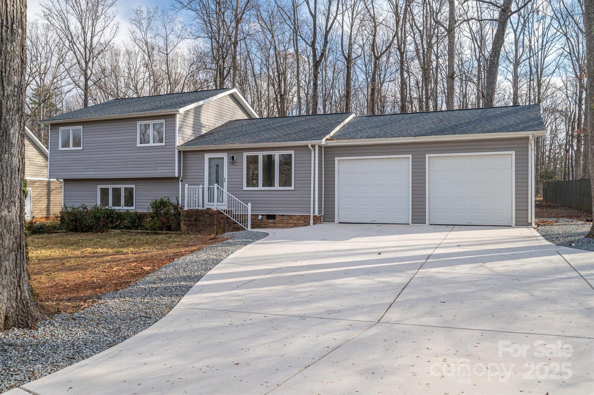 1934 Hickory Hills Drive