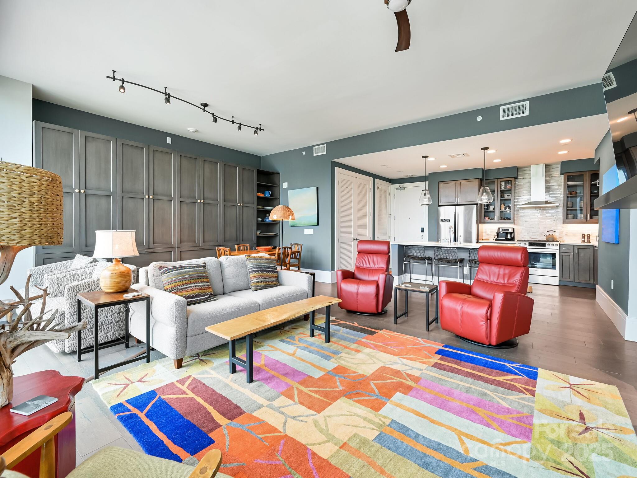 7 Patton Avenue 1103