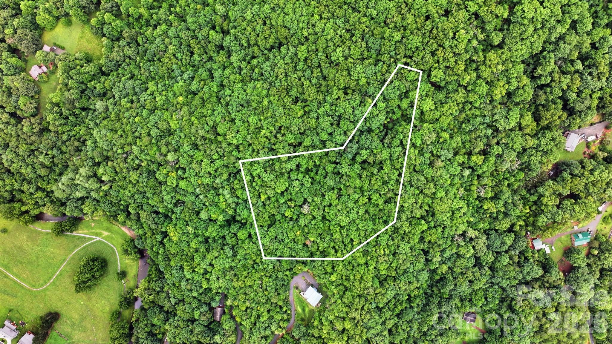 000 Suntrace Circle 18/20