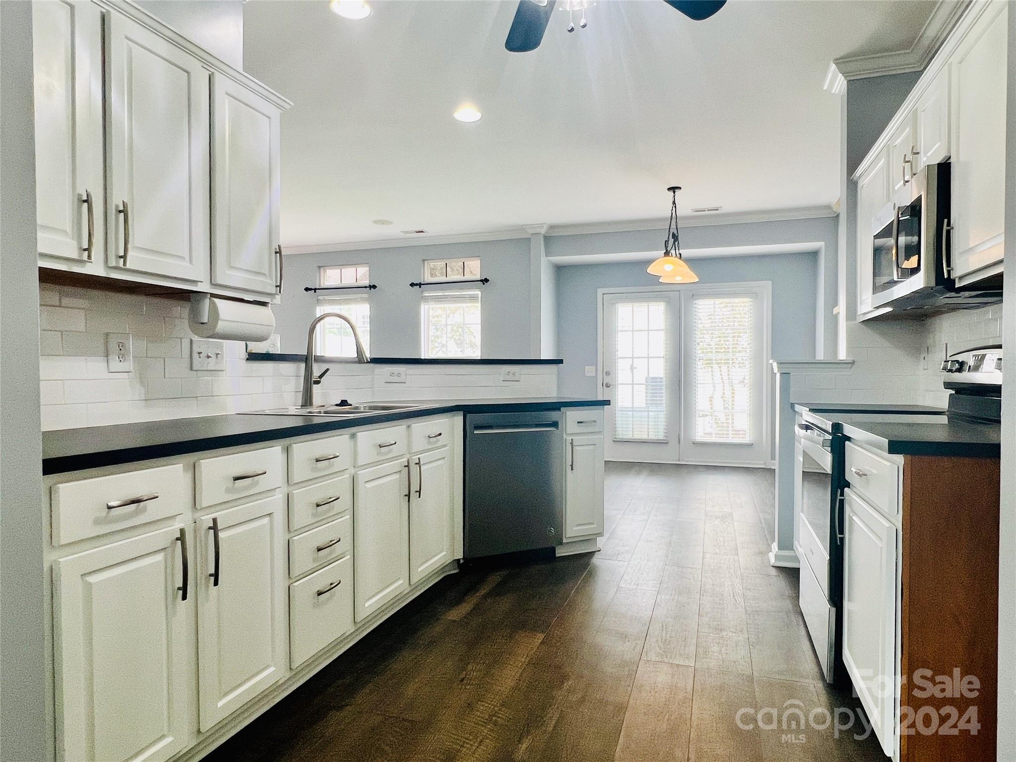 Autumn Cove At Lake Wylie - Residential