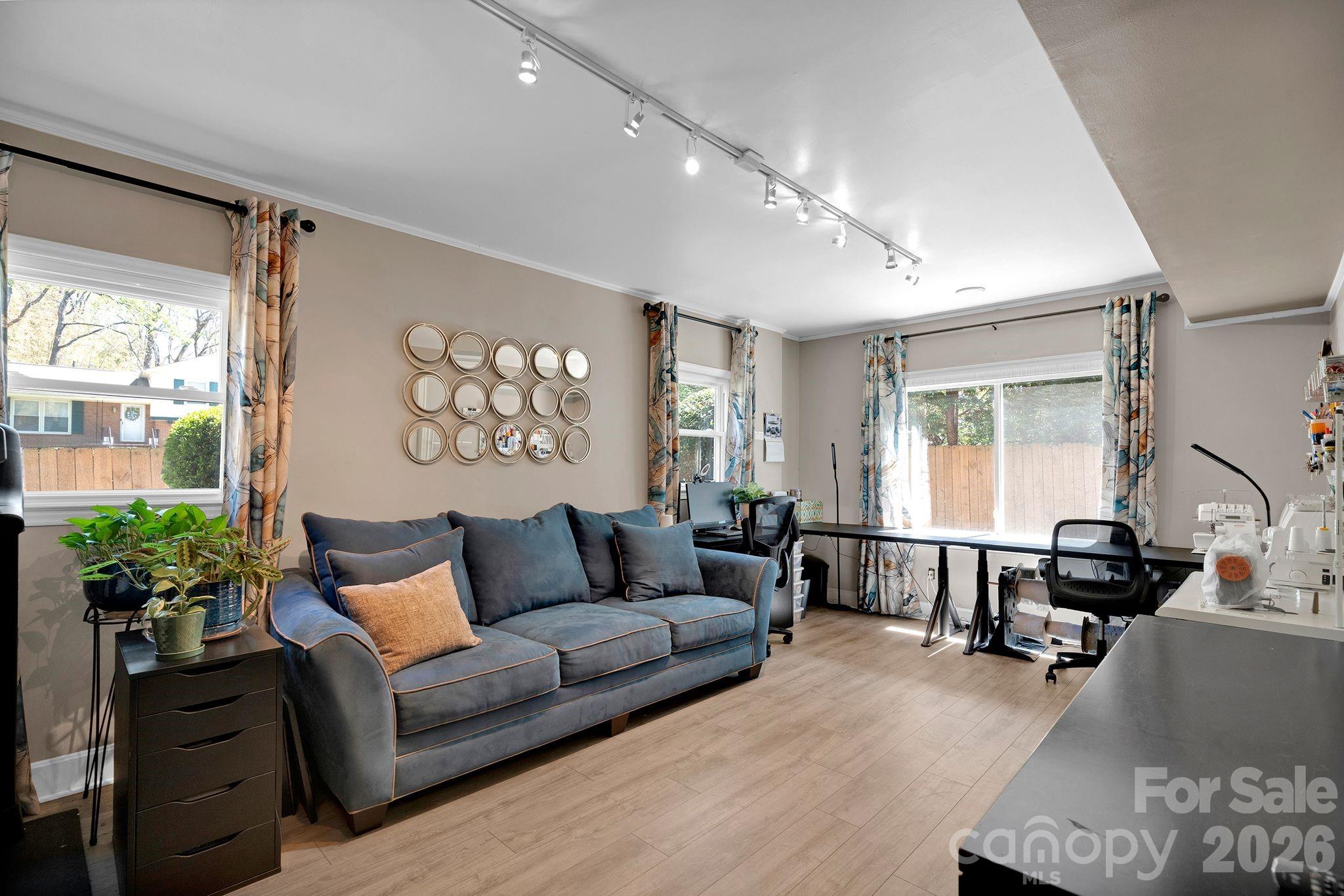 6616 Highbrook Drive