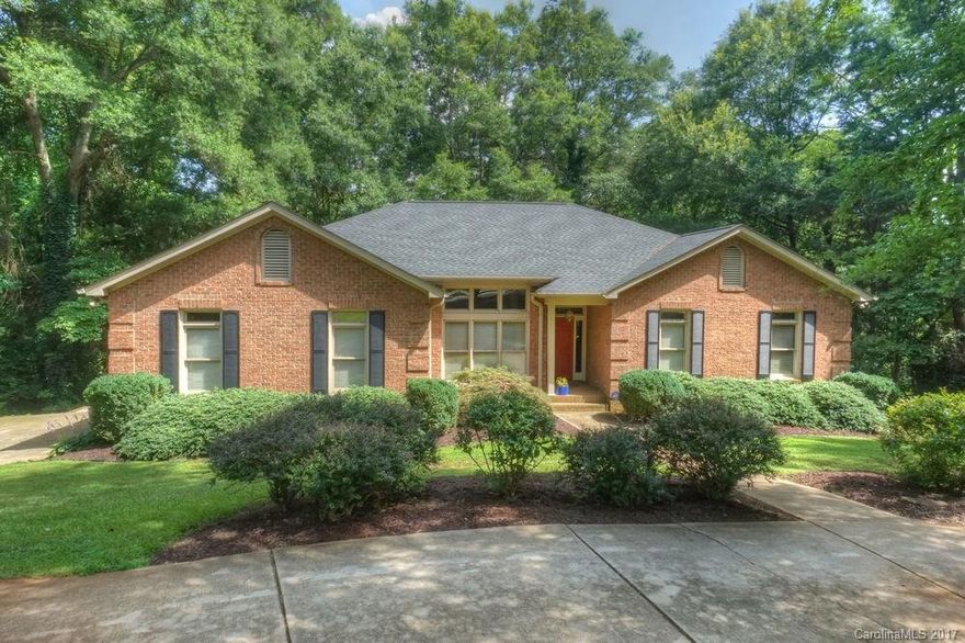 Charming Ranch with unfinished basement in the heart of Huntersville.  This beautiful home is nestled on a large private lot, in an established, well-maintained neighborhood.  Great floorplan with plenty of storage, and a basement that could be easily finished to almost double the living area. Island Kitchen, Formal Living and Dining Rooms, Great Room with fireplace, Large Master Suite, 2 additional bedrooms, Large Laundry Room, Gorgeous screened in Porch and deck.